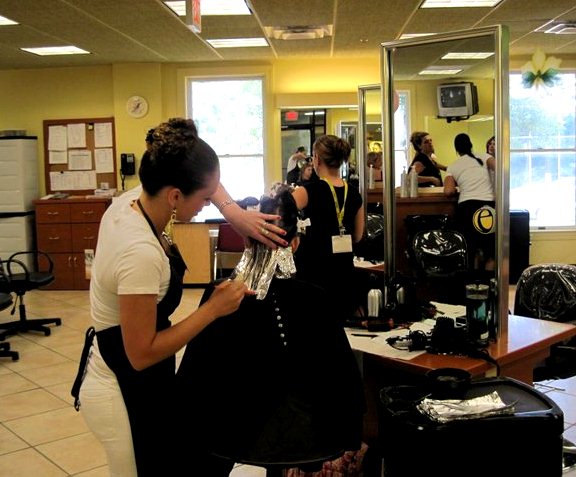 Prom Preparation: How to Cut Costs &Have Fun While Doing So